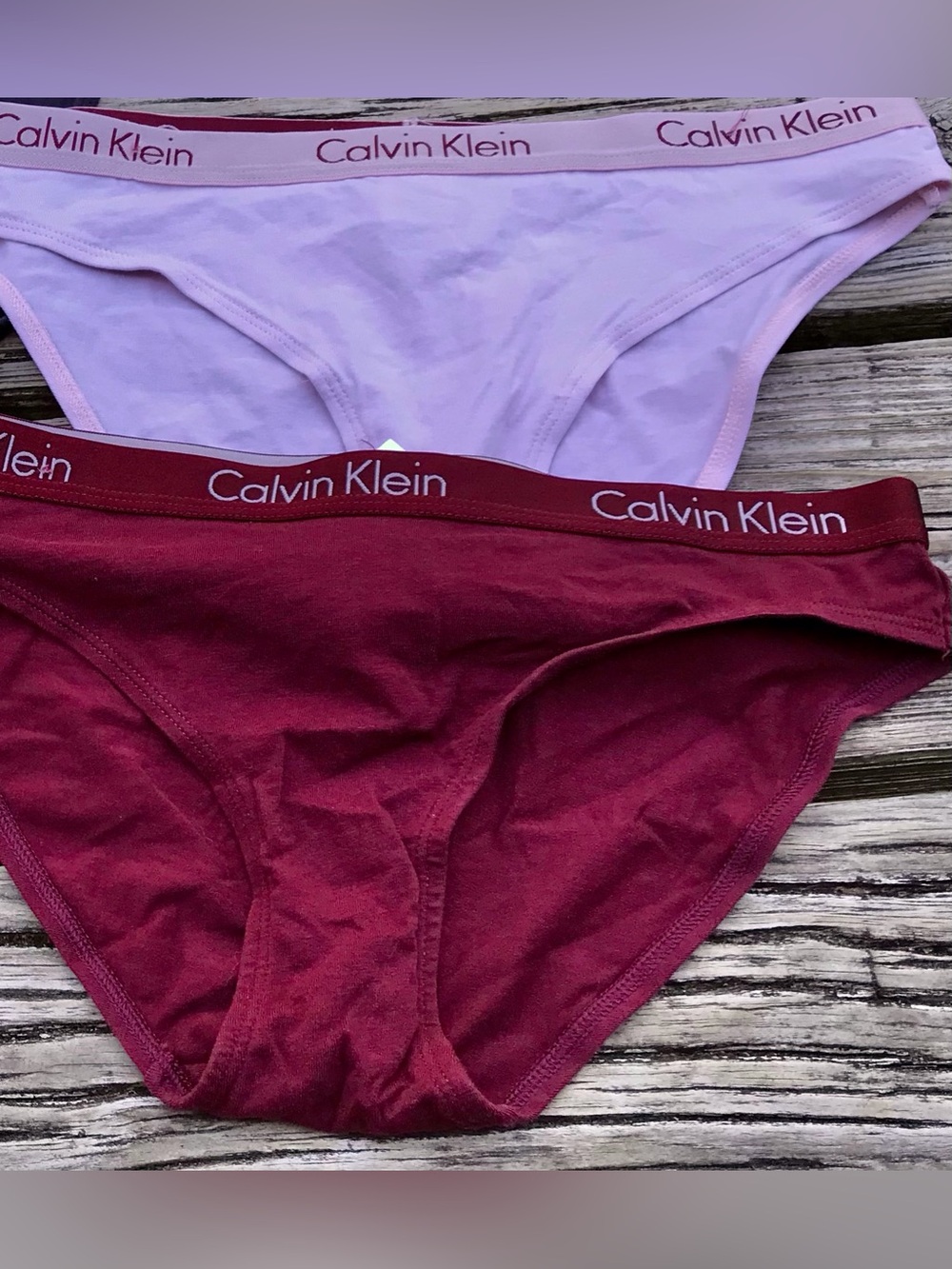 New No Tags Ladies M 2 Pair CK CALVIN KLEIN Pink Maroon Bikini Underwear